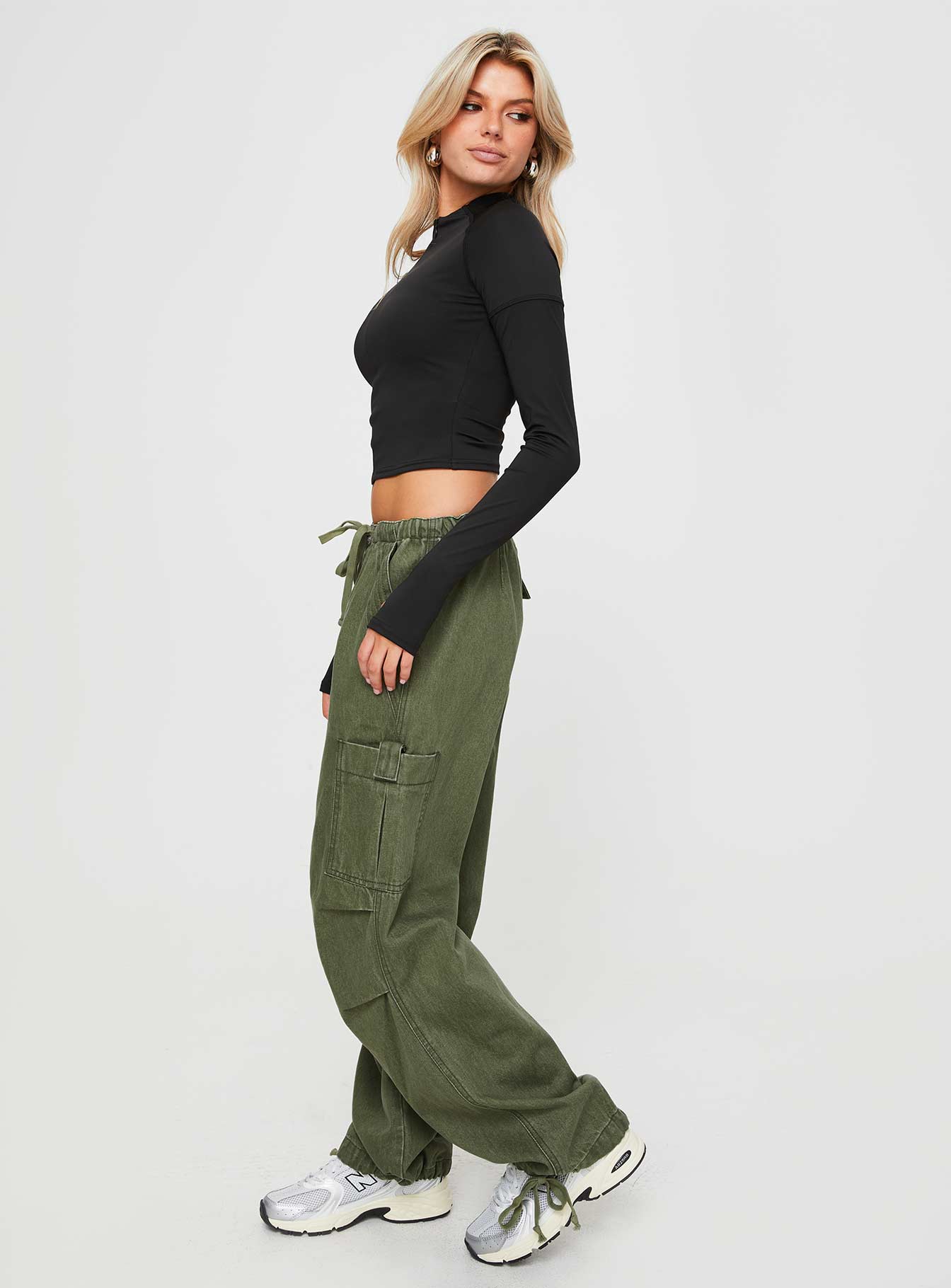 Verlaine Low Rise Cargo Jeans Olive